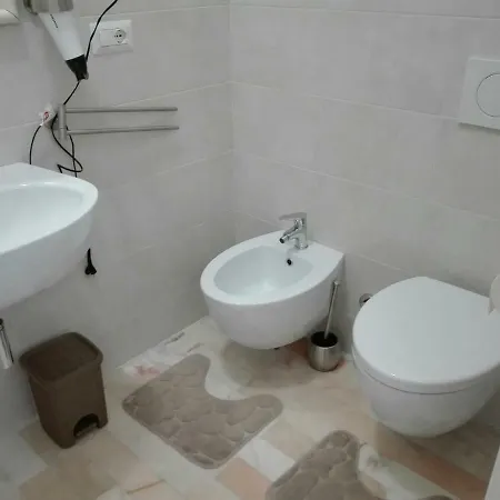 Alojamento de Acomodação e Pequeno-almoço Casa Dilva Porto SantʼElpidio